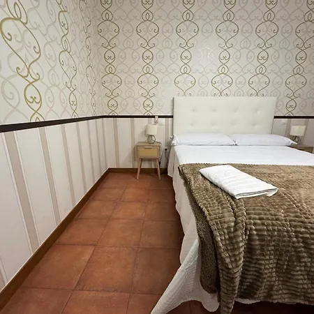 בית כפרי Casa Del Cura *