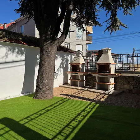 Casa Del Cura Las Navas del Marqués