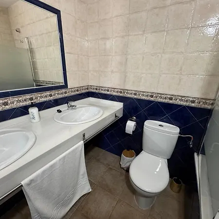 Casa Del Cura Las Navas del Marqués