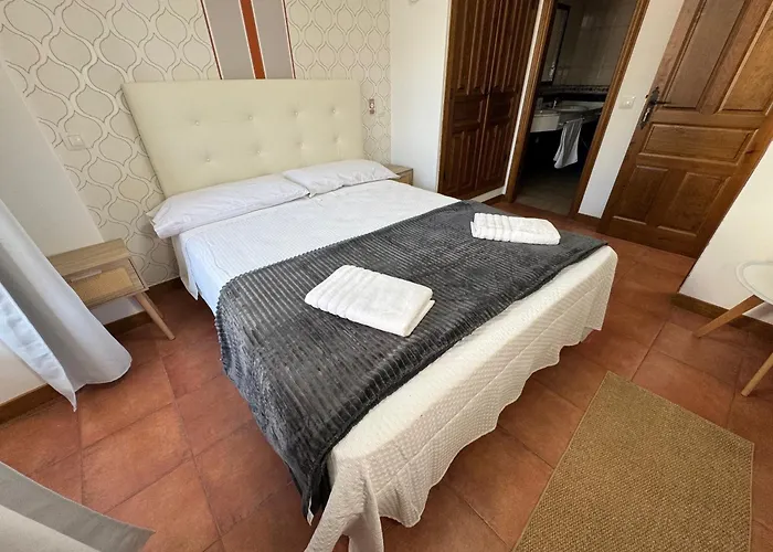 Casa Del Cura 컨트리하우스 라스 나바스 델 마르케스