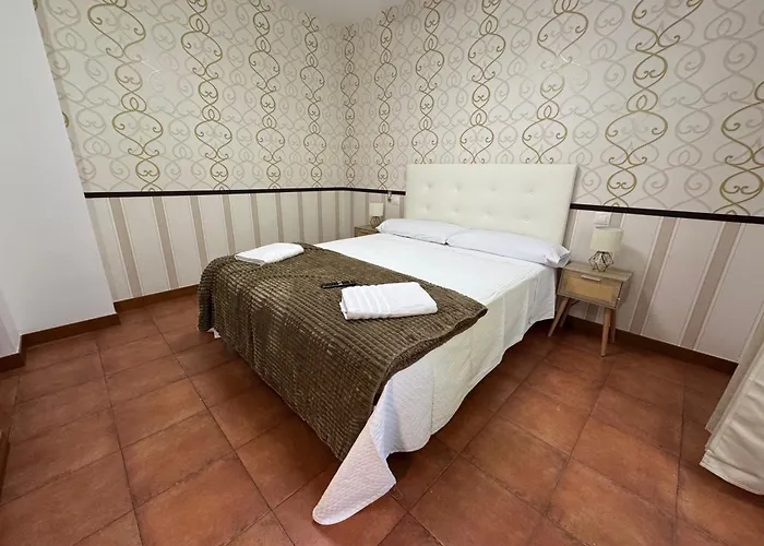 Casa Del Cura * 라스 나바스 델 마르케스